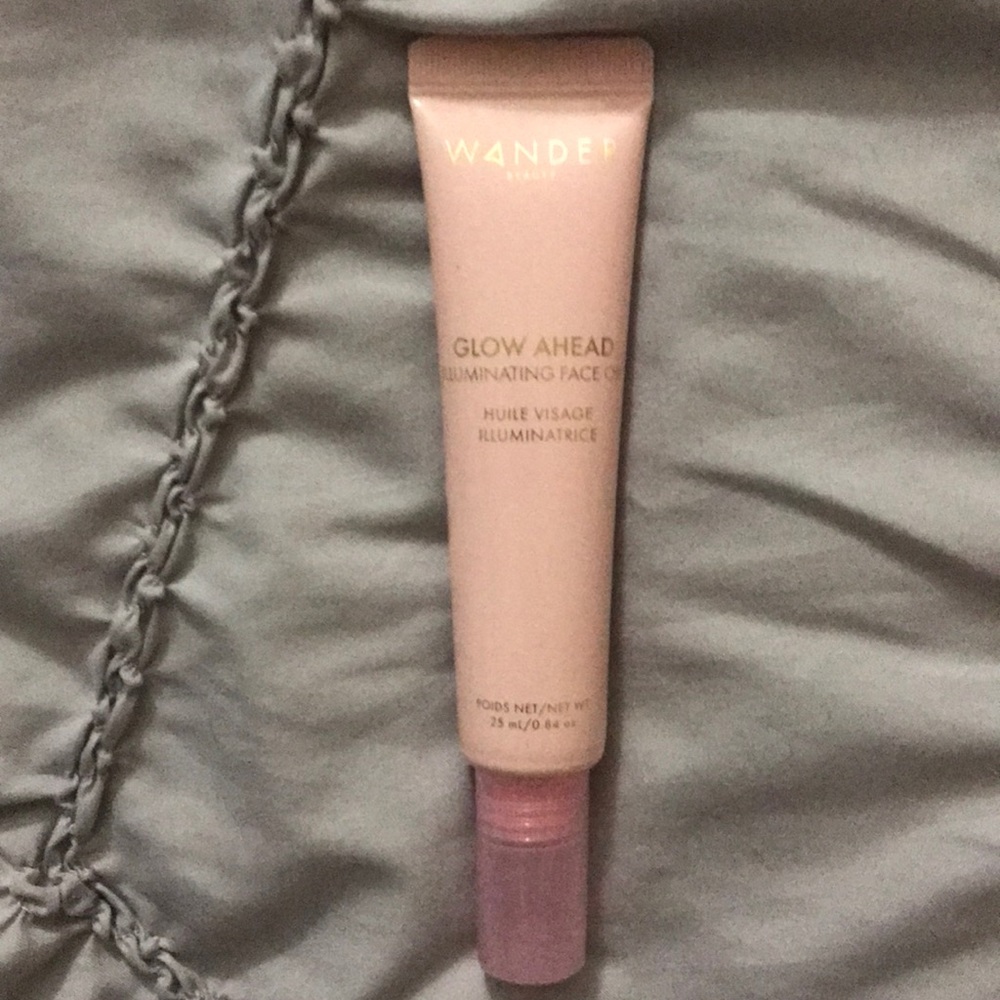 Wander Beauty Glow Ahead Illuminating Oil